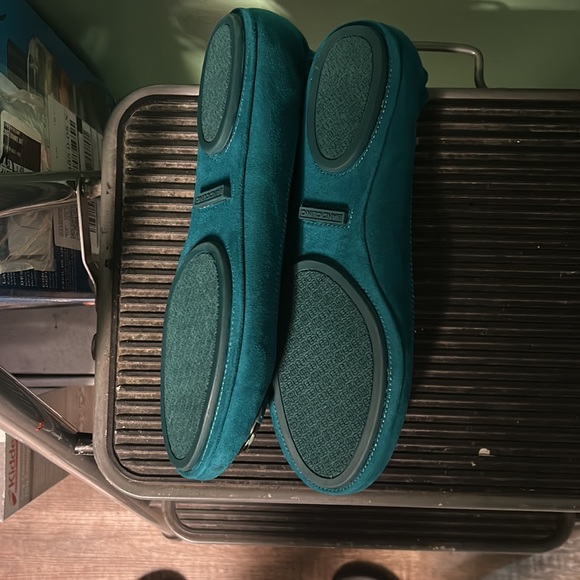 New/never worn - Bandolino ballerina flats dark turquoise 9.5 run small/narrow. - Picture 4 of 9